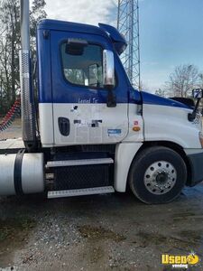 2013 Cascadia Freightliner Semi Truck 2 Mississippi for Sale