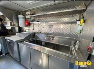 2013 Utilimaster Kitchen Food Truck All-purpose Food Truck Oven Alberta for Sale