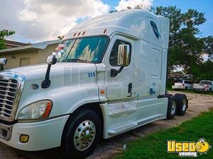 2016 Cascadia Freightliner Semi Truck 2 Florida for Sale