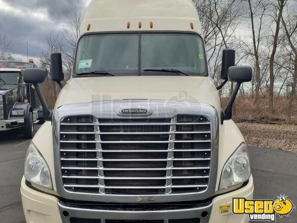 2016 Cascadia Freightliner Semi Truck Pennsylvania for Sale
