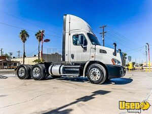 2018 Cascadia Freightliner Semi Truck 3 California for Sale