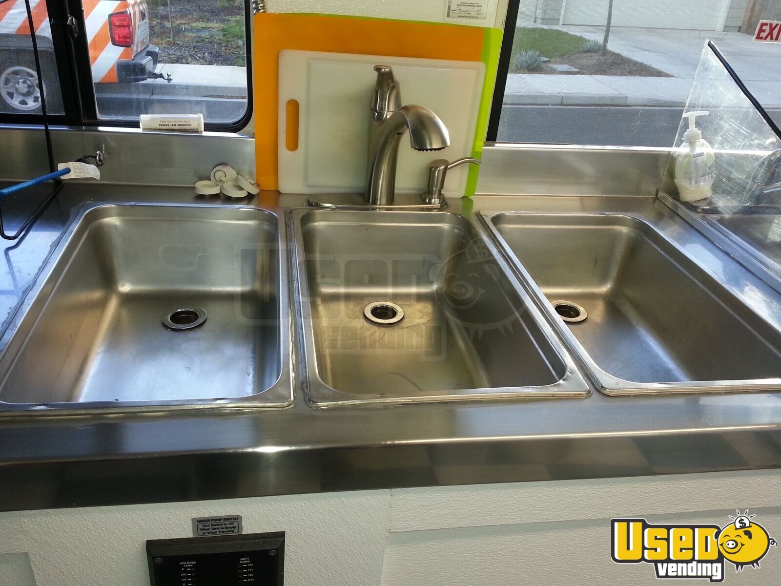 For Sale Chevy P30 Food Truck in Oregon | Used Food Truck ...