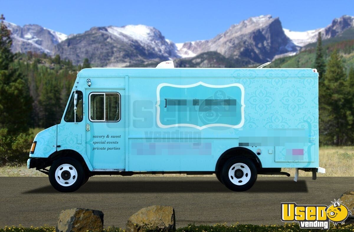 Chevy P30 Lunch Truck Mobile Kitchen for Sale in Colorado 3