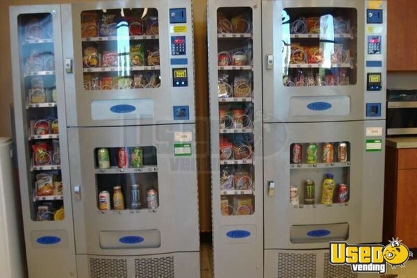 11/2009 Combo Vending Machine Illinois for Sale