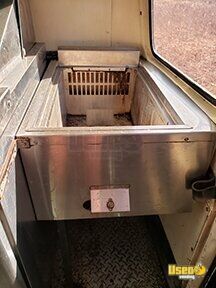 1995 Harvester 3800 Food Truck All-purpose Food Truck Flatgrill Indiana Diesel Engine for Sale