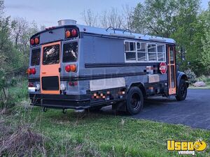 1995 Harvester 3800 Food Truck All-purpose Food Truck Insulated Walls Indiana Diesel Engine for Sale