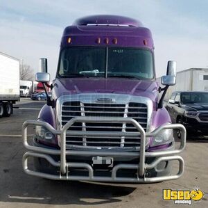2015 Cascadia Freightliner Semi Truck 4 Iowa for Sale
