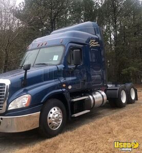 2017 Cascadia Freightliner Semi Truck 2 Georgia for Sale