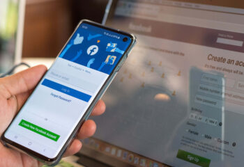 facebook sign-up page on a samsung galaxy s10