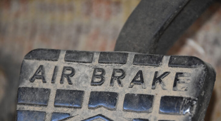 semi truck air brake pedal