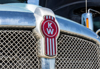 kenworth logo on black day cab