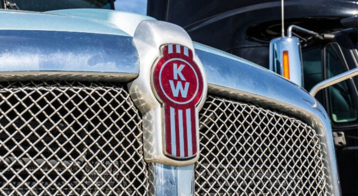 kenworth logo on black day cab