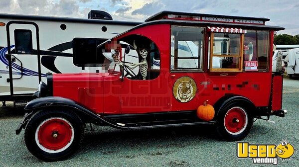 1930 Universal All-purpose Food Truck California for Sale