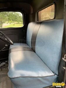 1947 1-ton Truck Mobile Bar Coffee & Beverage Truck Breaker Panel Tennessee Gas Engine for Sale