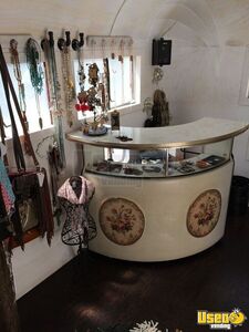 1947 Mobile Boutique Dressing Room Texas for Sale