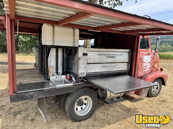 1952 Pizza Truck Pizza Food Truck Oregon Diesel Engine for Sale