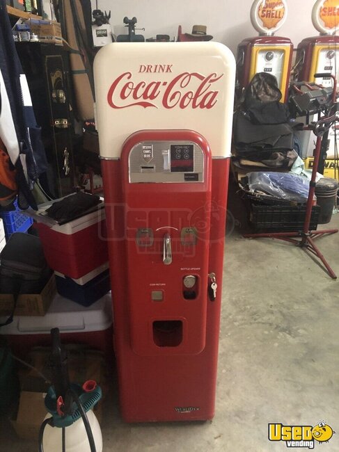 1956 Wurlitzer Refurbished Soda Vending Machine Illinois for Sale