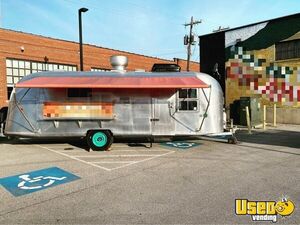 1958 Overlander Wood-fired Pizza Concession Trailer Pizza Trailer Concession Window Texas for Sale