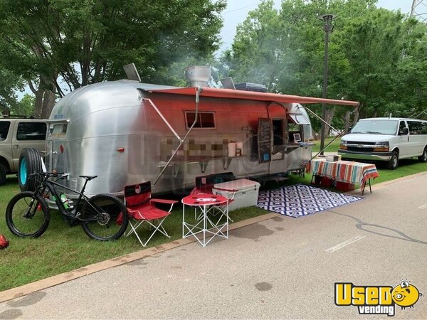 1958 Overlander Wood-fired Pizza Concession Trailer Pizza Trailer Texas for Sale