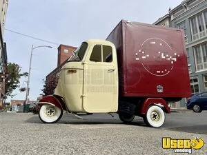 1964 Piaggio Ape All-purpose Food Truck Concession Window New York Gas Engine for Sale