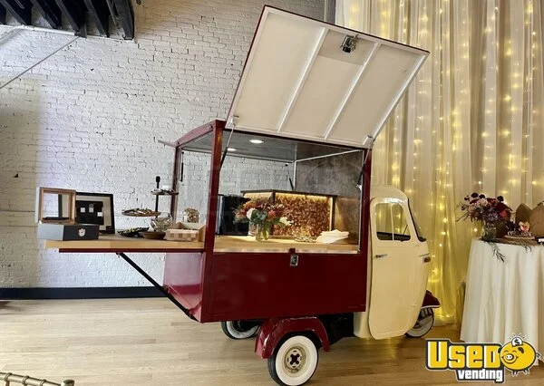 1964 Piaggio Ape All-purpose Food Truck New York Gas Engine for Sale