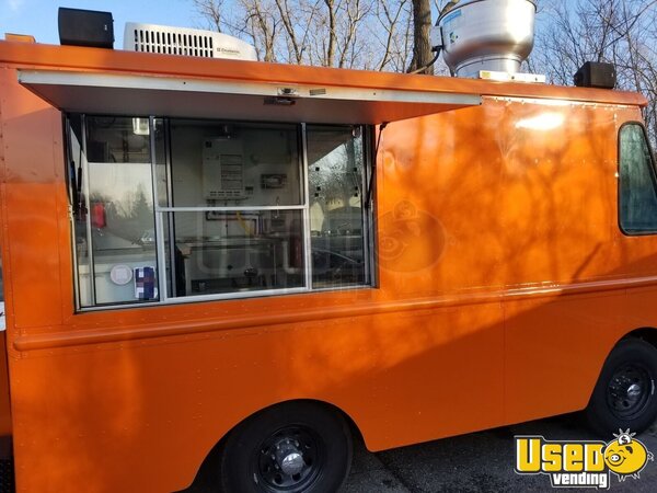 1966 Grumman Olson All-purpose Food Truck Michigan Gas Engine for Sale