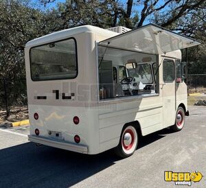 1966 P-10 Step Van Food Truck All-purpose Food Truck Stainless Steel Wall Covers Texas Gas Engine for Sale
