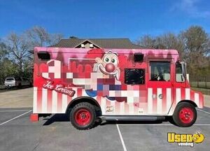 Vintage - 1968 International Ice Cream Truck Mobile Concession Unit For Sale in Louisiana!