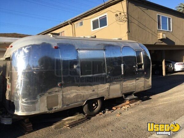 1968 Safari Rolling Retail Store Trailer Mobile Boutique California for Sale