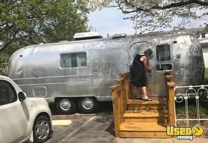 1969 27' Overlander Mobile Boutique Tennessee for Sale