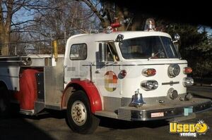 1969 Fire Engine Pizza Truck Pizza Food Truck Diamond Plated Aluminum Flooring Wisconsin Diesel Engine for Sale