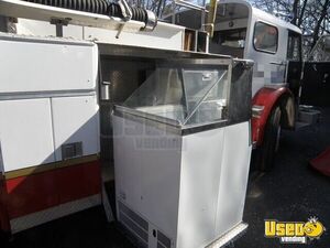 1969 Fire Engine Pizza Truck Pizza Food Truck Propane Tank Wisconsin Diesel Engine for Sale