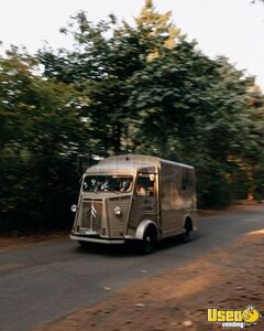 1969 Hy Heuliez Van Coffee & Beverage Truck Insulated Walls Washington Gas Engine for Sale