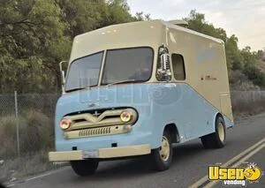 1969 P-400 Vanette All-purpose Food Truck Stainless Steel Wall Covers California Gas Engine for Sale