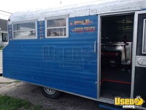 1970 E300 All-purpose Food Truck Floor Drains Indiana Gas Engine for Sale