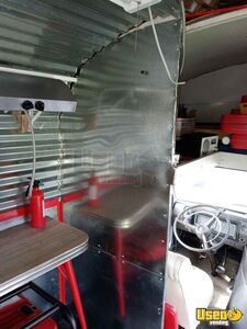 1970 E300 All-purpose Food Truck Hot Water Heater Indiana Gas Engine for Sale
