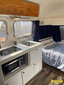 1970 Special Land Yacht Airstream Interior Lighting California for Sale