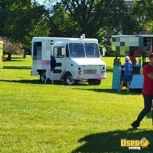 1972 Grumman Olson Kurbmaster Ice Cream Truck 11 Wisconsin Gas Engine for Sale