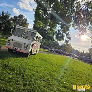 1972 Grumman Olson Kurbmaster Ice Cream Truck 12 Wisconsin Gas Engine for Sale