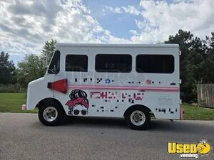 1972 Grumman Olson Kurbmaster Ice Cream Truck Concession Window Wisconsin Gas Engine for Sale