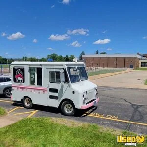 1972 Grumman Olson Kurbmaster Ice Cream Truck Custom Wheels Wisconsin Gas Engine for Sale