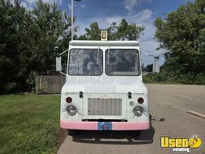 1972 Grumman Olson Kurbmaster Ice Cream Truck Gas Engine Wisconsin Gas Engine for Sale