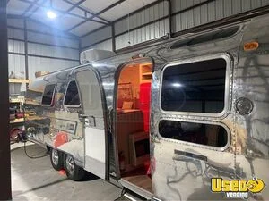 1972 Land Yacht Airstream Air Conditioning Texas for Sale