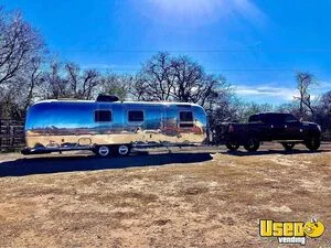 Vintage - 1972 30' Airstream Land Yacht Trailer with Bathroom Tiny Home on Wheels for Sale in Texas!