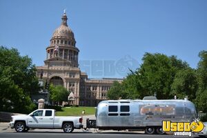 1972 Overland Mobile Hair & Nail Salon Truck Spare Tire Texas for Sale