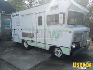 Vintage - 1973 18' Winnebago Coffee/Espresso Truck w/ Bathroom for Sale in North Carolina!