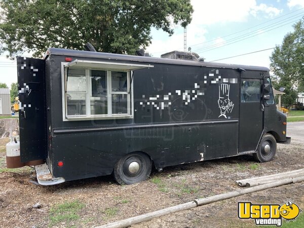 1973 P30 Step Van Kitchen Food Truck All-purpose Food Truck Illinois Gas Engine for Sale