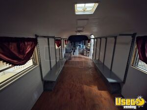 1973 Regal Emperor Mobile Boutique Dressing Room Oregon for Sale