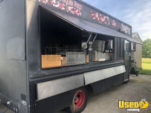 1973 Step Van Kitchen Food Truck All-purpose Food Truck Propane Tank Indiana Gas Engine for Sale