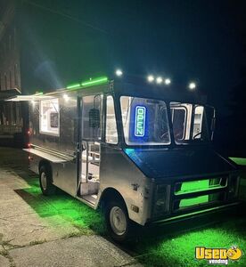 1974 P20 Step Van Kitchen Food Truck All-purpose Food Truck Concession Window Pennsylvania Gas Engine for Sale